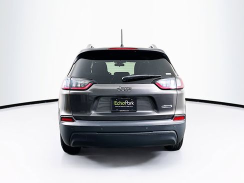 Used 2019 Jeep Cherokee Latitude Plus image 7