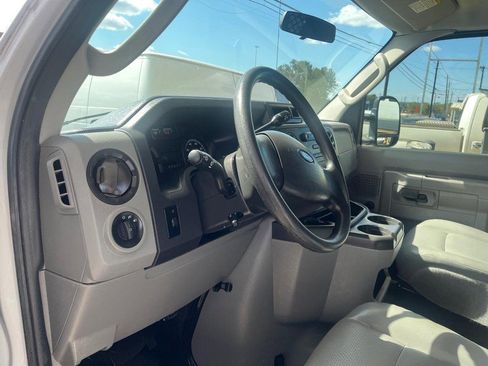 Used 2012 Ford E-250 and Econoline 250 image 7