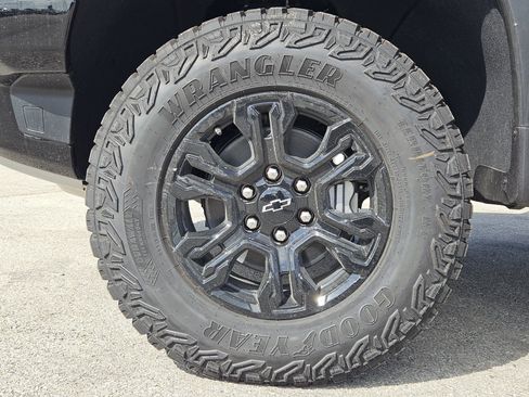 New 2026 Chevrolet Silverado 1500 ZR2 AWD/4WD image 7
