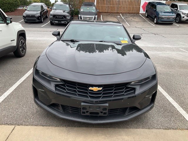 Used 2020 Chevrolet Camaro LT RWD image 2