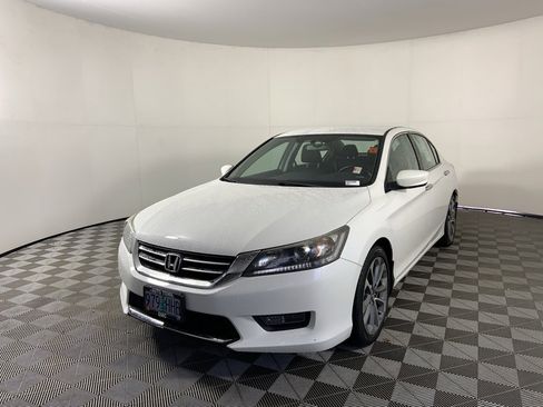 Used 2015 Honda Accord Sport image 5