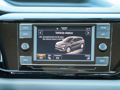 Used 2022 Volkswagen Taos S image 14