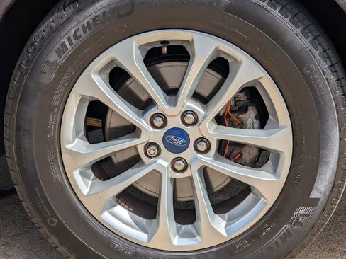 Used 2022 Ford Escape SE FWD image 10