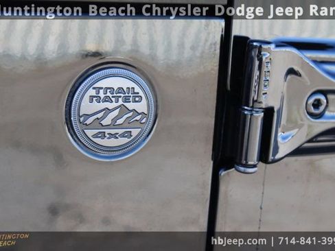 Used 2022 Jeep Gladiator Sport image 10