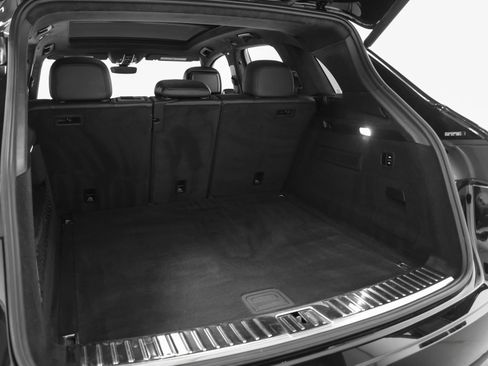 Certified 2021 Porsche Cayenne GTS image 18