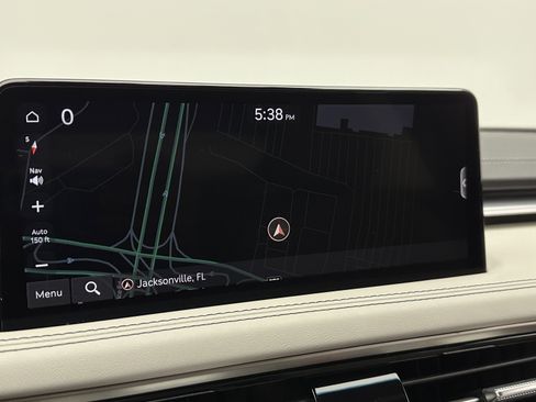 Used 2025 Genesis G70 2.5T image 4