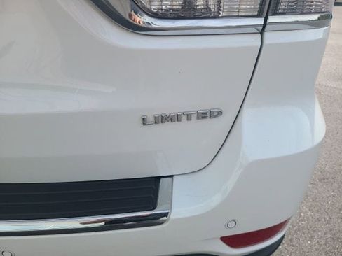 Used 2021 Jeep Grand Cherokee Limited w/ Sun & Sound Group image 5