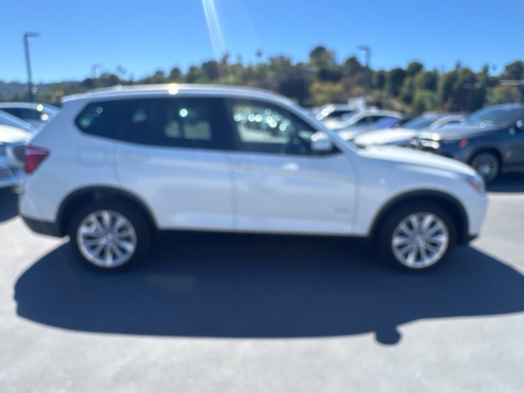 Used 2017 BMW X3 xDrive28i AWD/4WD image 4