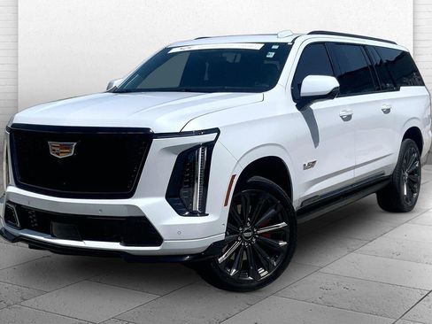 Certified 2026 Cadillac Escalade ESV V AWD/4WD image 13