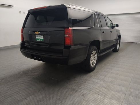 Used 2016 Chevrolet Suburban LS image 9