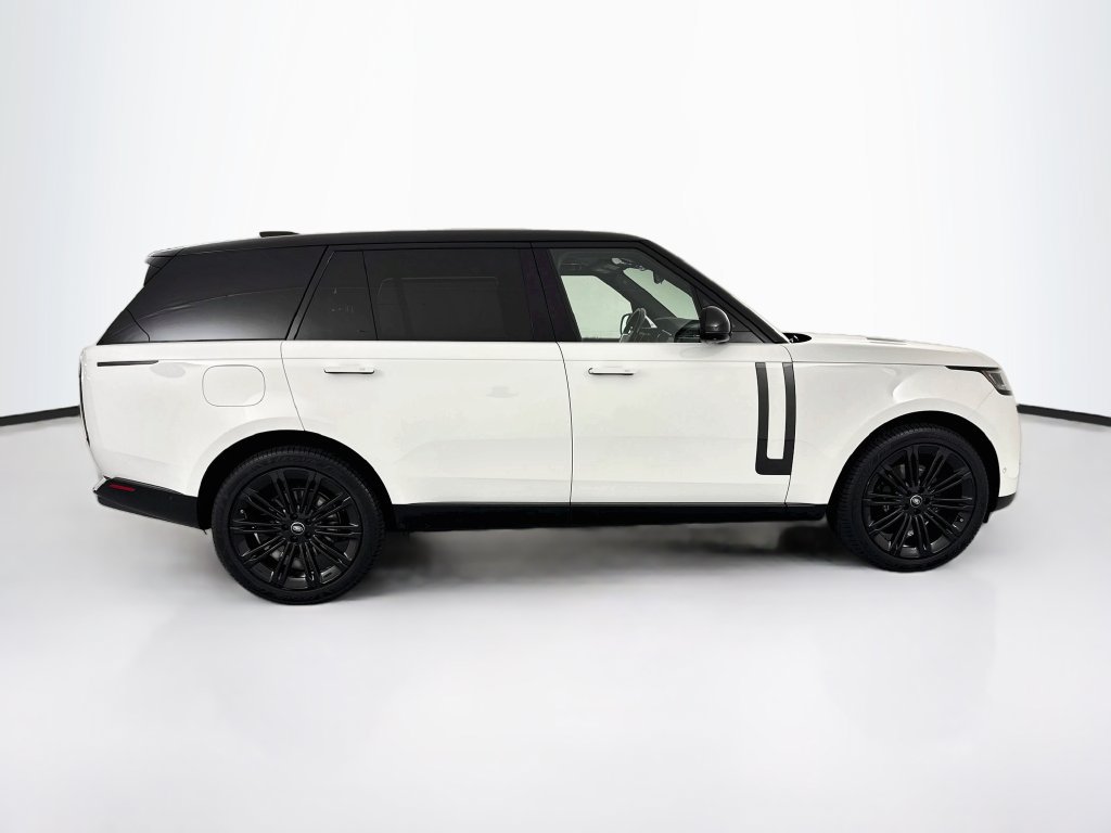 Used 2024 Land Rover Range Rover Long Wheelbase SE AWD/4WD image 4