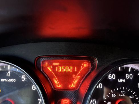 Used 2013 Nissan Versa SV image 23