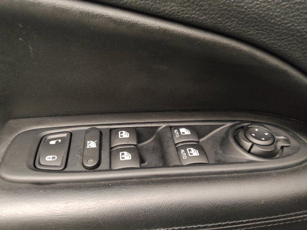 Used 2021 Jeep Compass Latitude w/ Sun and Sound Group AWD/4WD image 27