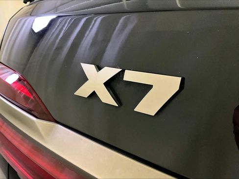 Used 2022 BMW X7 M50i w/ Executive Package AWD/4WD image 9