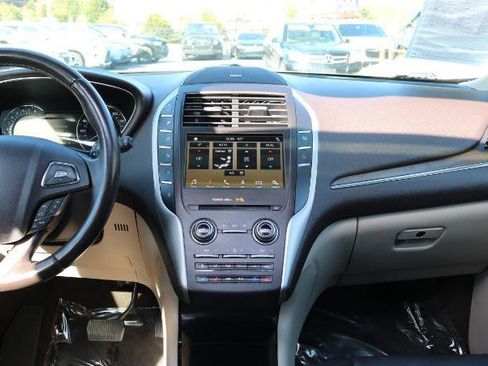 Used 2019 Lincoln MKC Reserve w/ MKC Climate Package image 23