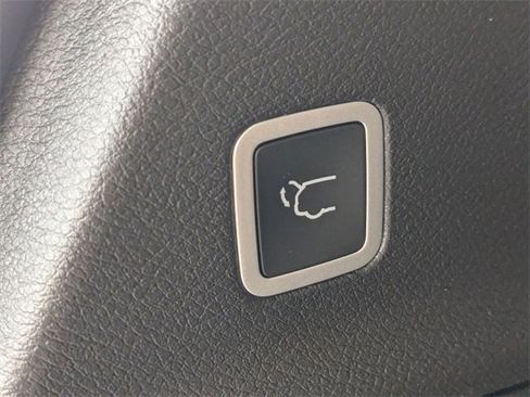 New 2026 Chrysler Voyager LX image 28