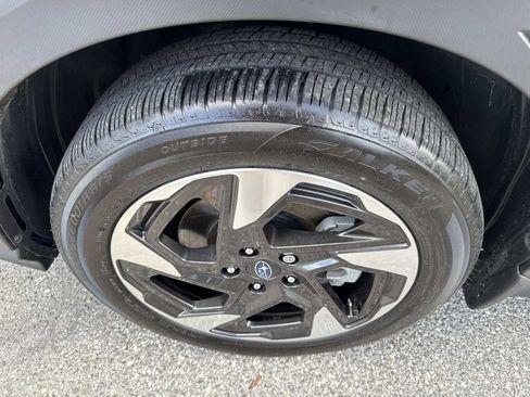 Used 2024 Subaru Crosstrek 2.5i Limited w/ Crosstrek Mirror Package image 10