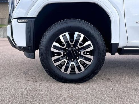 Used 2025 GMC Sierra 3500 Denali Ultimate AWD/4WD image 32