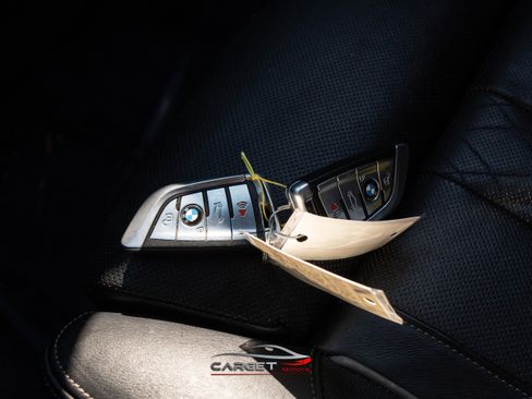 Used 2016 BMW 750i w/ M Sport Package image 52