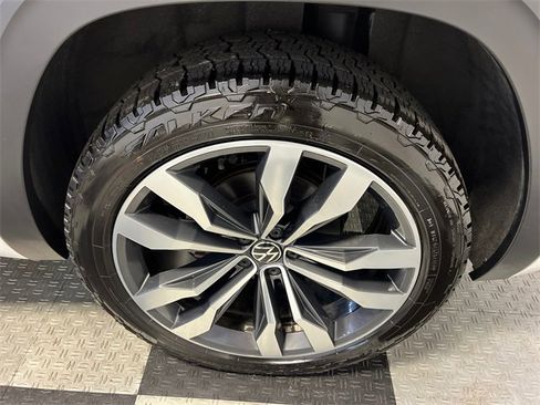 Certified 2021 Volkswagen Atlas SEL Premium image 16