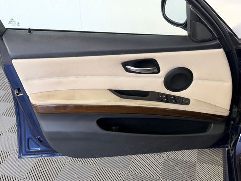 Used 2011 BMW 335i Sedan RWD image 23