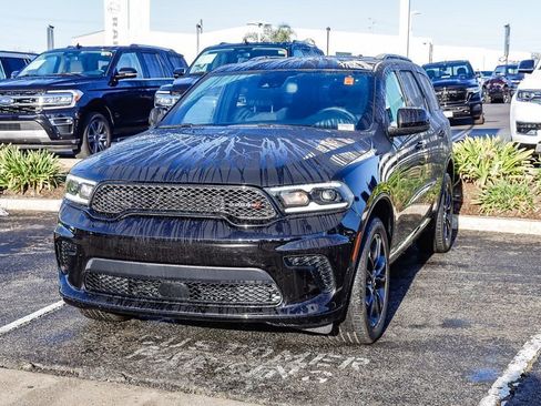 Certified 2024 Dodge Durango SXT w/ SXT Blacktop Group image 4