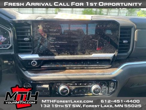 Used 2024 GMC Sierra 1500 Elevation w/ Elevation Premium Package AWD/4WD image 12
