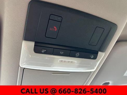 Used 2025 Nissan Rogue SV AWD/4WD image 16