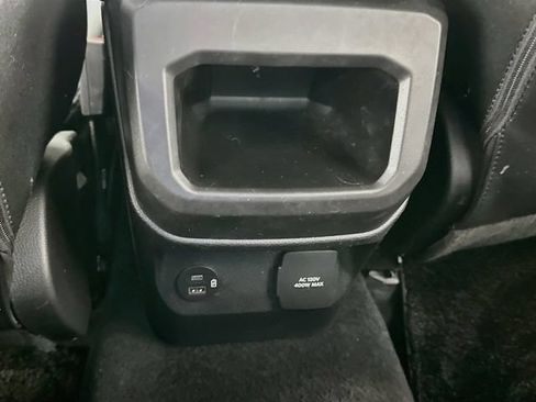 Used 2025 Ford Ranger Lariat w/ FX4 Off-Road Package AWD/4WD image 12