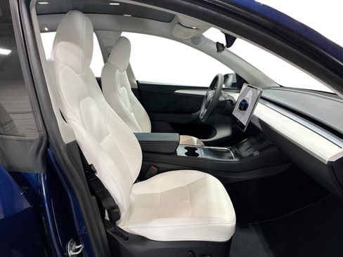 Certified 2023 Tesla Model Y Long Range AWD/4WD image 13