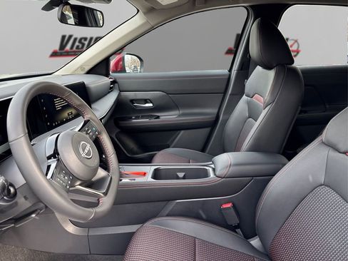 New 2026 Nissan Kicks SR w/ Cold Weather Package image 9