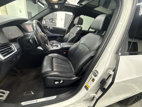 Used 2020 BMW X5 M50i AWD/4WD image 10