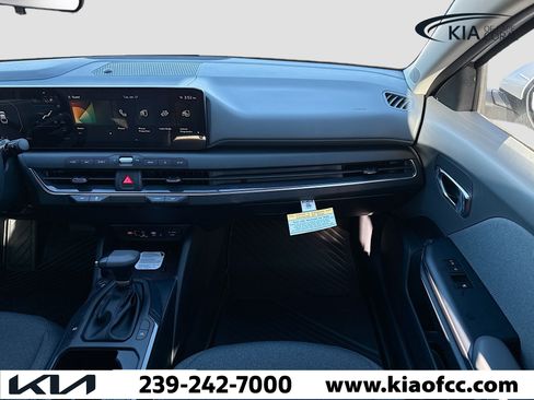 New 2025 Kia K4 EX image 16