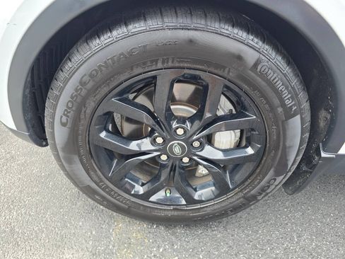 Used 2018 Land Rover Discovery SE AWD/4WD image 11