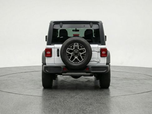 Used 2025 Jeep Wrangler Sport S image 7