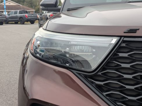 Used 2020 Ford Explorer ST w/ Premium Technology Package image 9