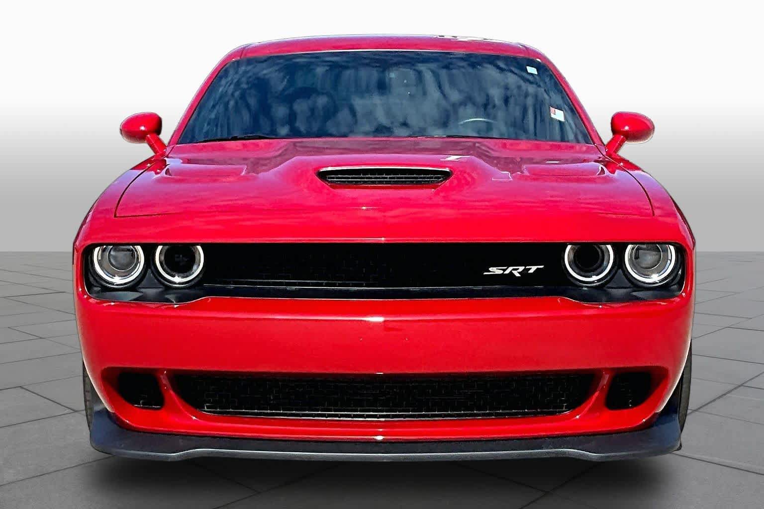 Used 2016 Dodge Challenger SRT Hellcat RWD image 2
