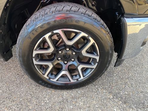 Used 2025 RAM 1500 Laramie image 32