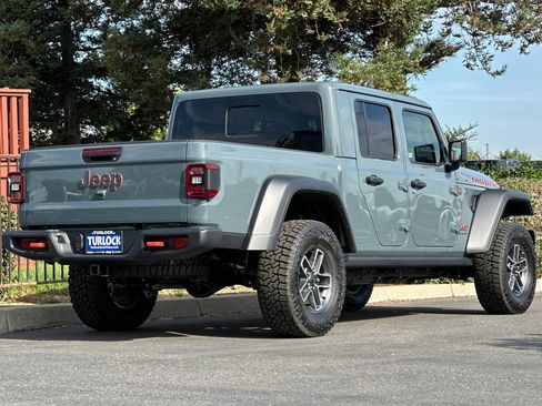 New 2025 Jeep Gladiator Mojave w/ Convenience Group image 4