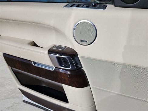 Used 2017 Land Rover Range Rover Supercharged image 7