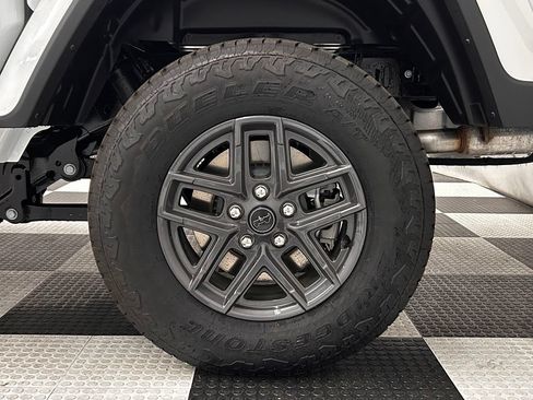 New 2026 Jeep Gladiator Sport AWD/4WD image 8