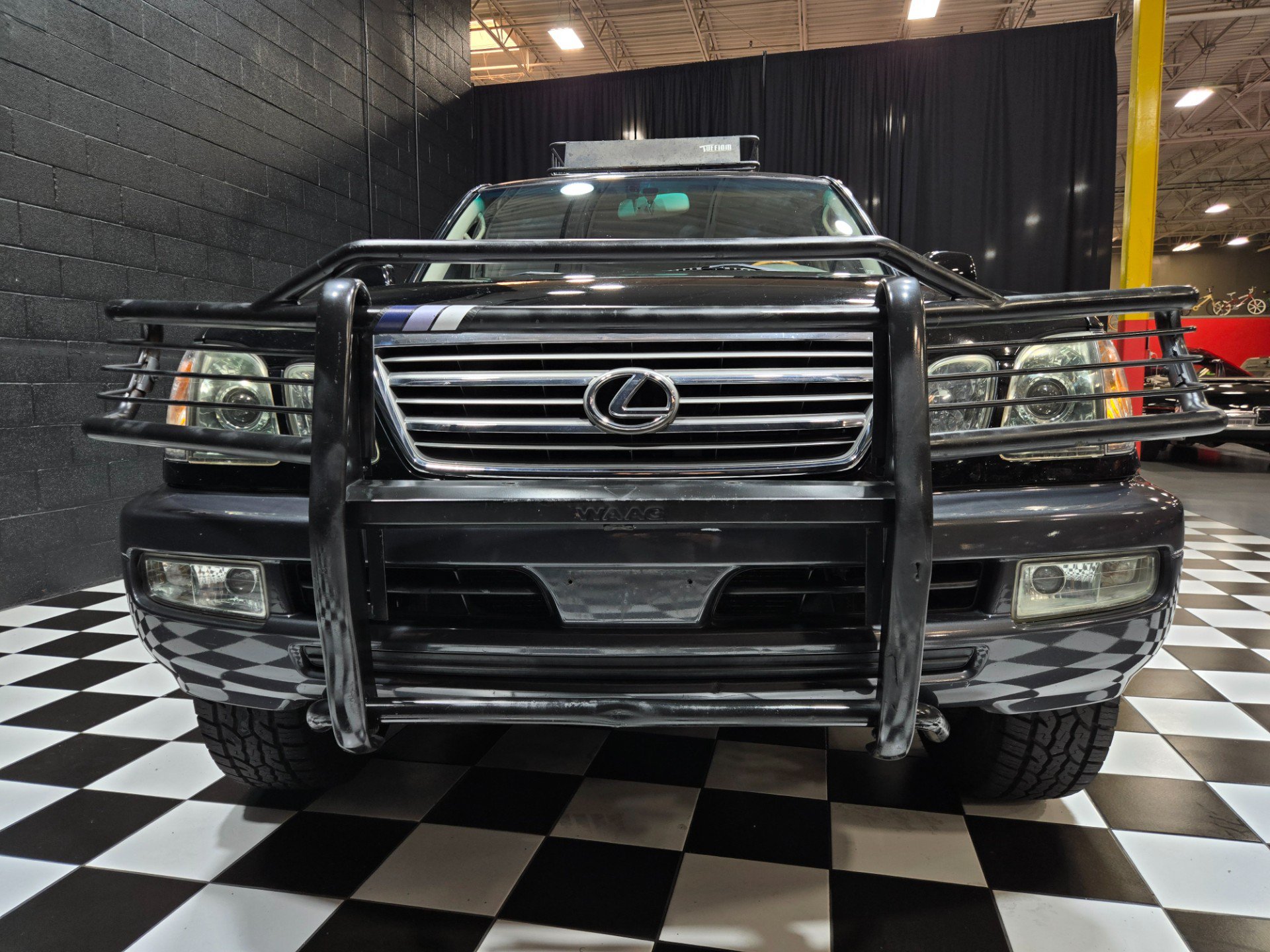 Used 2004 Lexus LX 470 4WD image 58