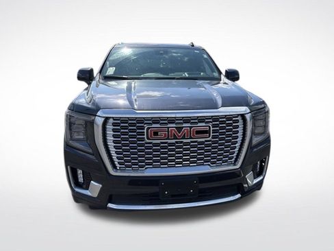Used 2023 GMC Yukon Denali w/ LPO, Floor Liner Package AWD/4WD image 2