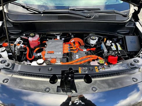 Certified 2022 Chevrolet Bolt EUV LT w/ Convenience Package image 21