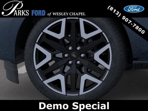 New 2026 Ford Expedition Max Platinum w/ Platinum Ultimate Package AWD/4WD image 19