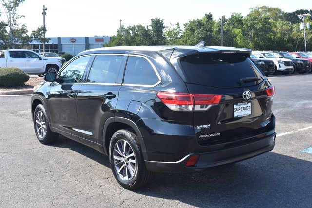 Used 2018 Toyota Highlander XLE FWD image 9