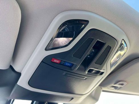 Used 2023 Subaru Outback Touring image 29