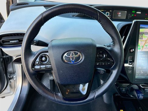 Used 2019 Toyota Prius Limited FWD image 11