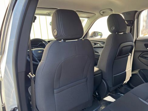 Used 2023 Chevrolet TrailBlazer LS FWD image 29