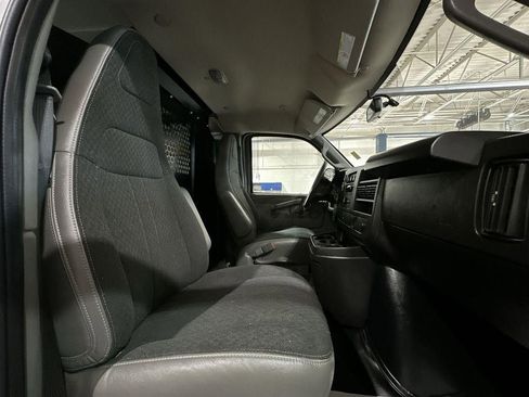 Used 2024 GMC Savana 2500 w/ Driver Convenience Package RWD image 22